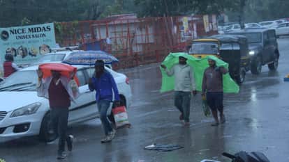 Uttarakhand Weather Rain brings back chill temperature Down up to 11 Degree in dehradun