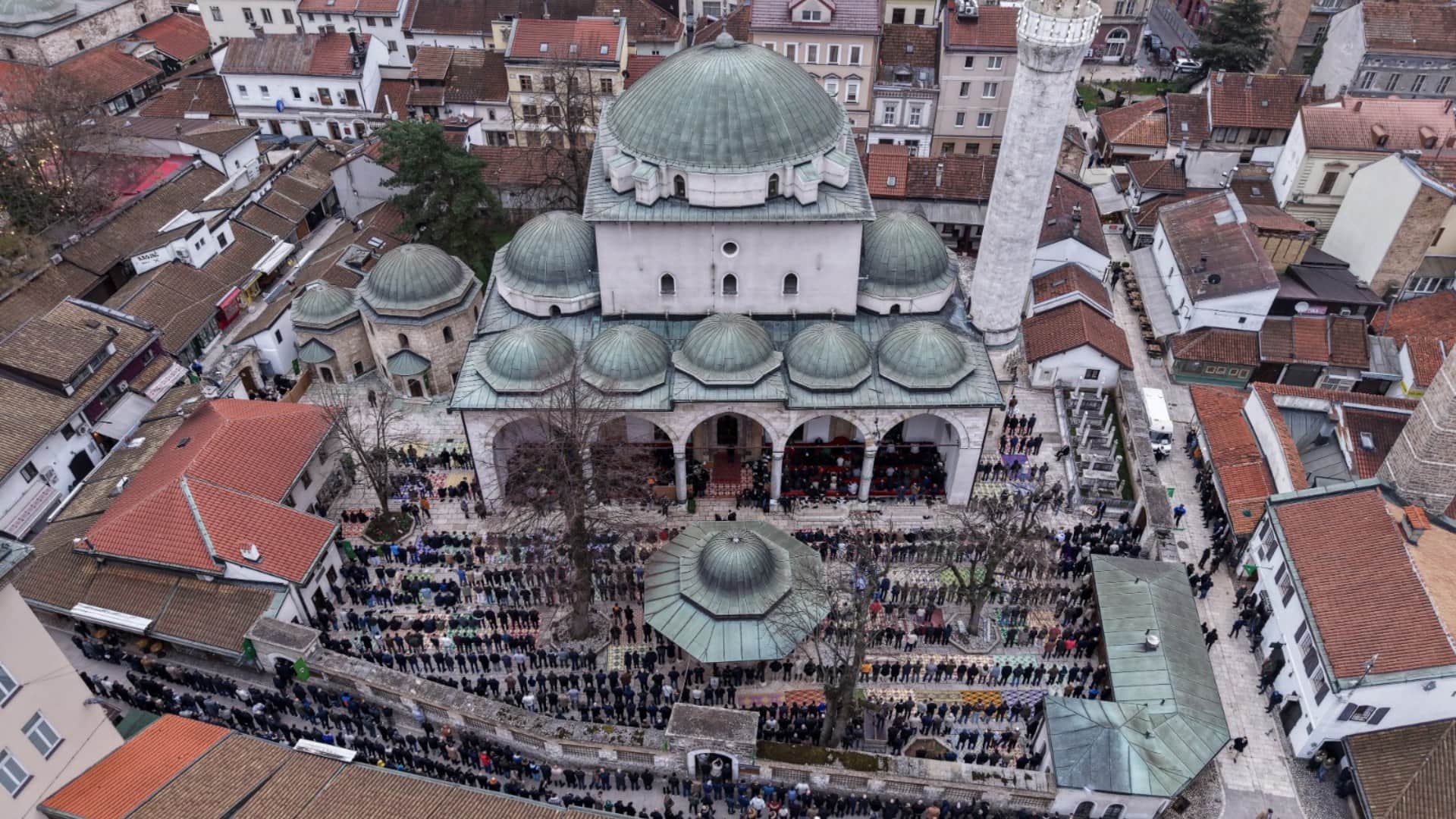 Eid Ul Fitr 2026 Celebration Images Worldwide Eid Photos From Bosnia Gaza Russia