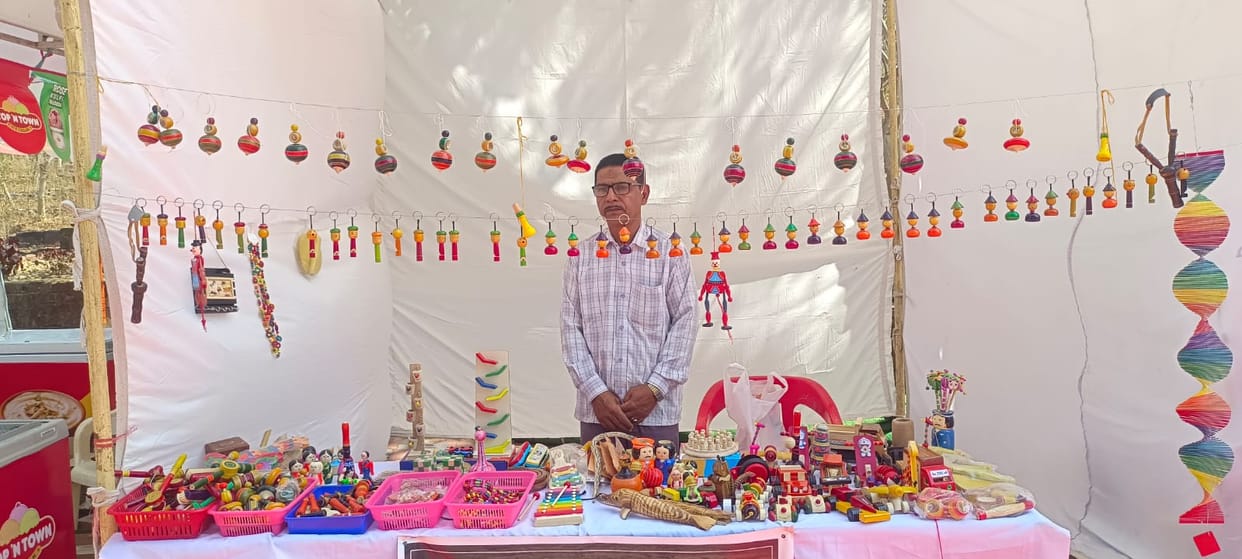 The Return of Toys in the Mobile Era: A World of Childhood Unfolds in Bhopal, as Artisans from Across the Coun
