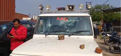 Mathura Violence Live Updates Stone Pelting on EID after Farsa Wale Baba Death News in Hindi