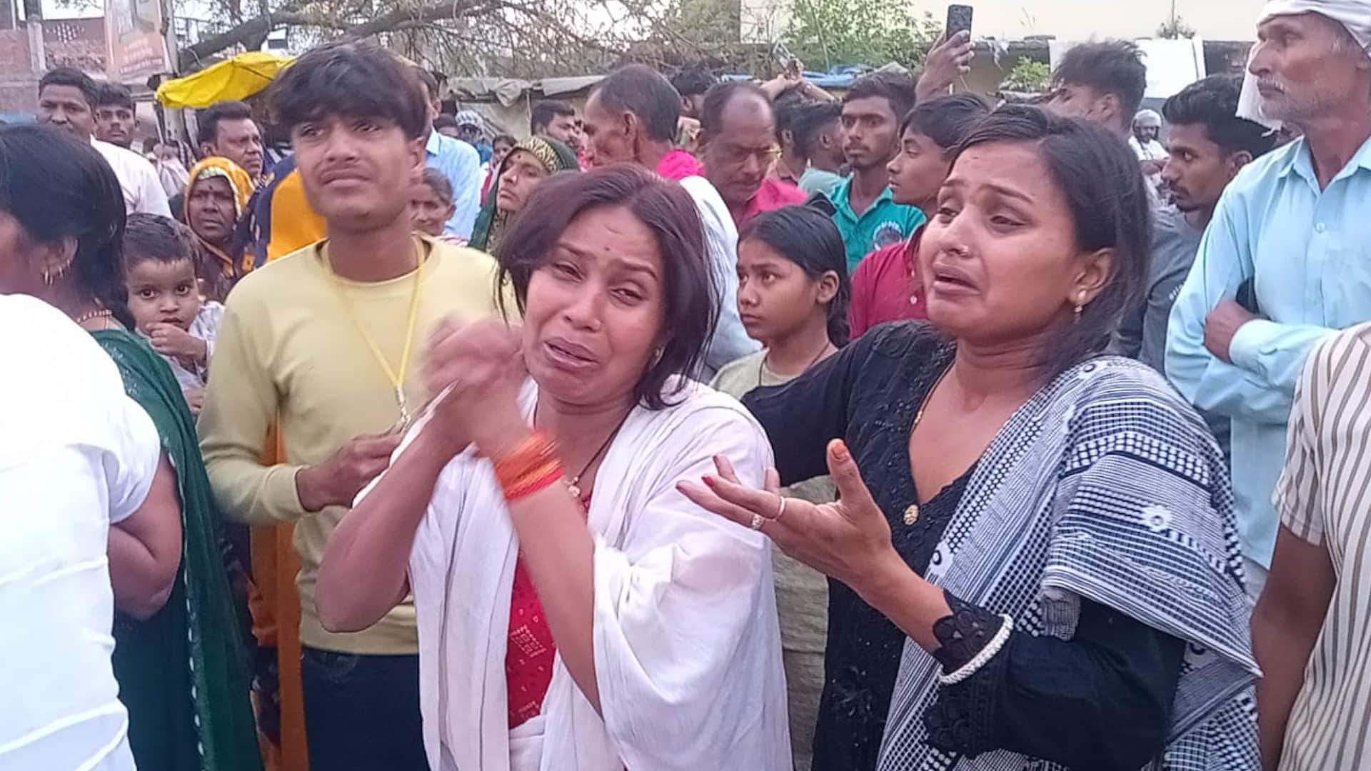 Rishabh's body was murdered and thrown on the toilet in Gorakhpur. Naked Body Found on Toilet Roof