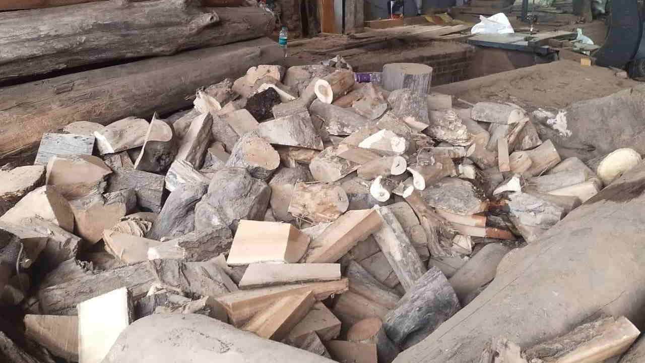 Gas Crisis Surge in Demand for Coal and Wood for Cooking Uttarakhand Rishikesh News