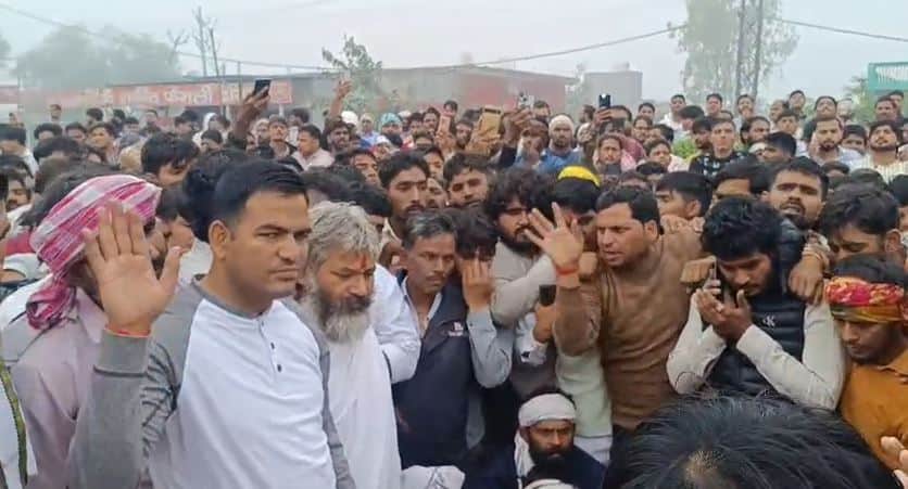 Massive Protest After Baba Chandrashekhar’s Death Delhi-Agra Highway  Blocked