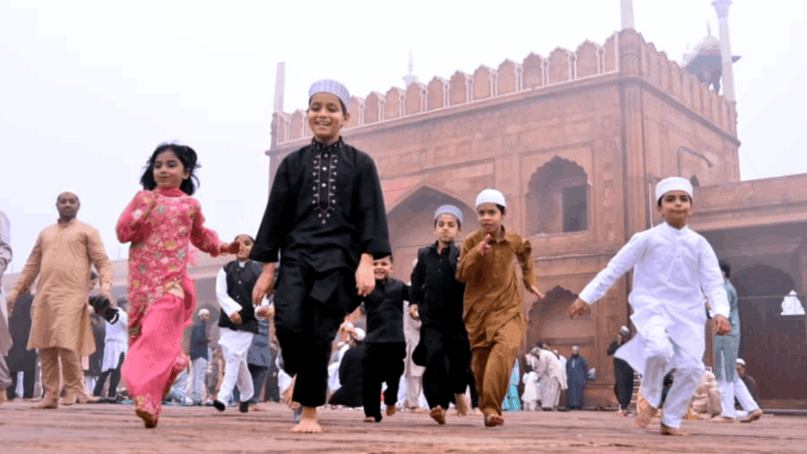 eid 2026 today Namaz offered at Delhi Jama Masjid with others  See Photos