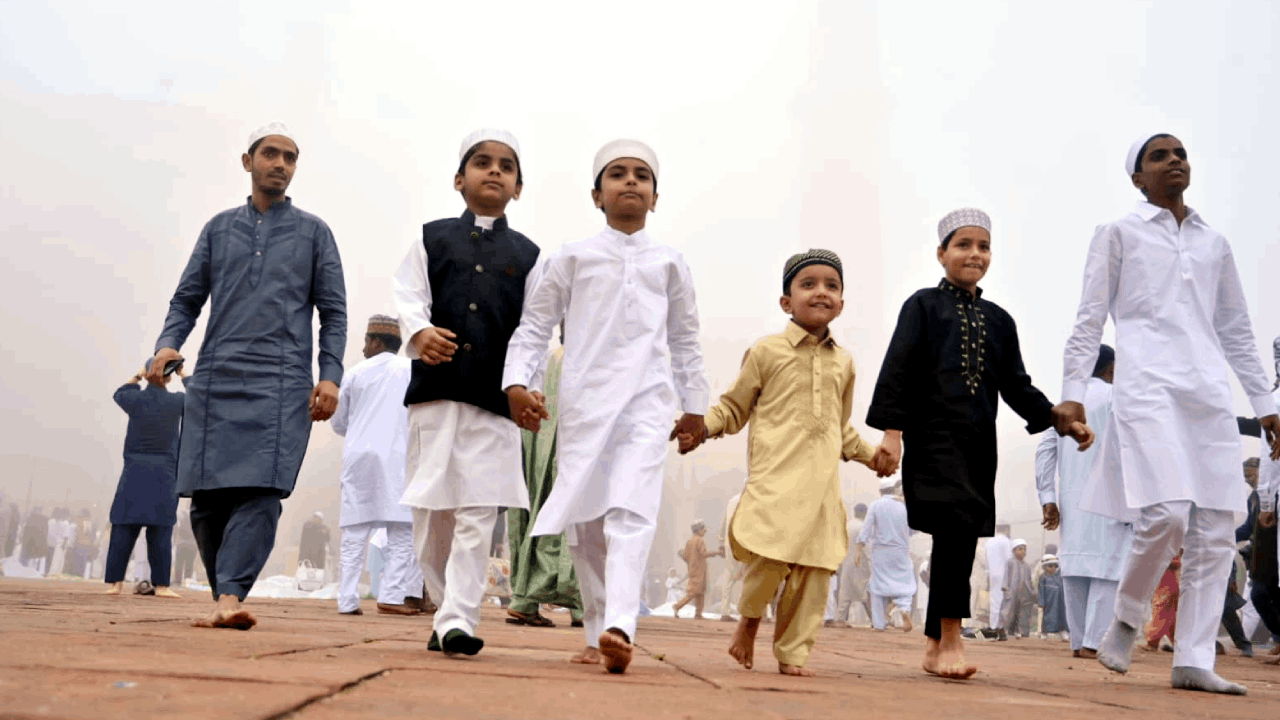 eid 2026 today Namaz offered at Delhi Jama Masjid with others  See Photos