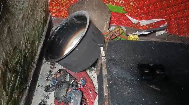 Fire breaks out in house in Khurja following cylinder explosion losses worth lakhs incurred