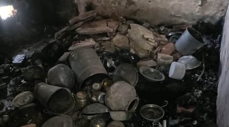 Fire breaks out in house in Khurja following cylinder explosion losses worth lakhs incurred