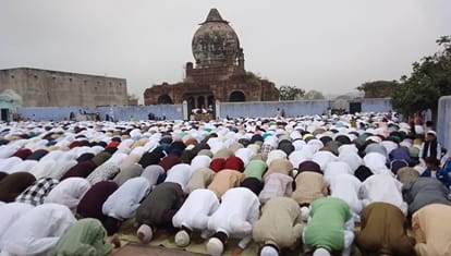 Eid Festivities Abound in Farrukhabad  Hardoi and Other Districts Worshippers Pray for the Nations Progress
