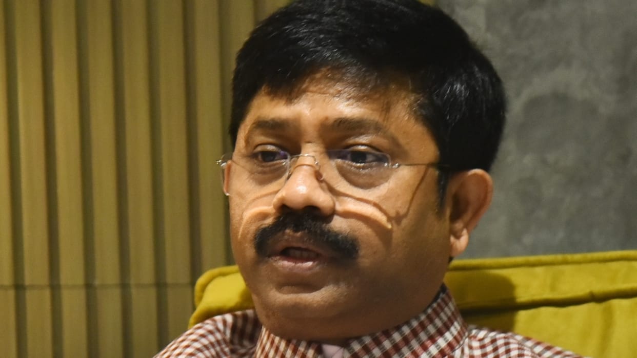 LPG is plentiful, then under what circumstances are industries closing down, we will take a report: Nandi