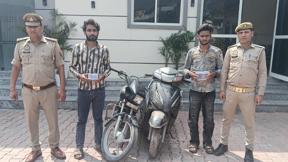 Ghaziabad Police Arrests Two Accused of Snatching