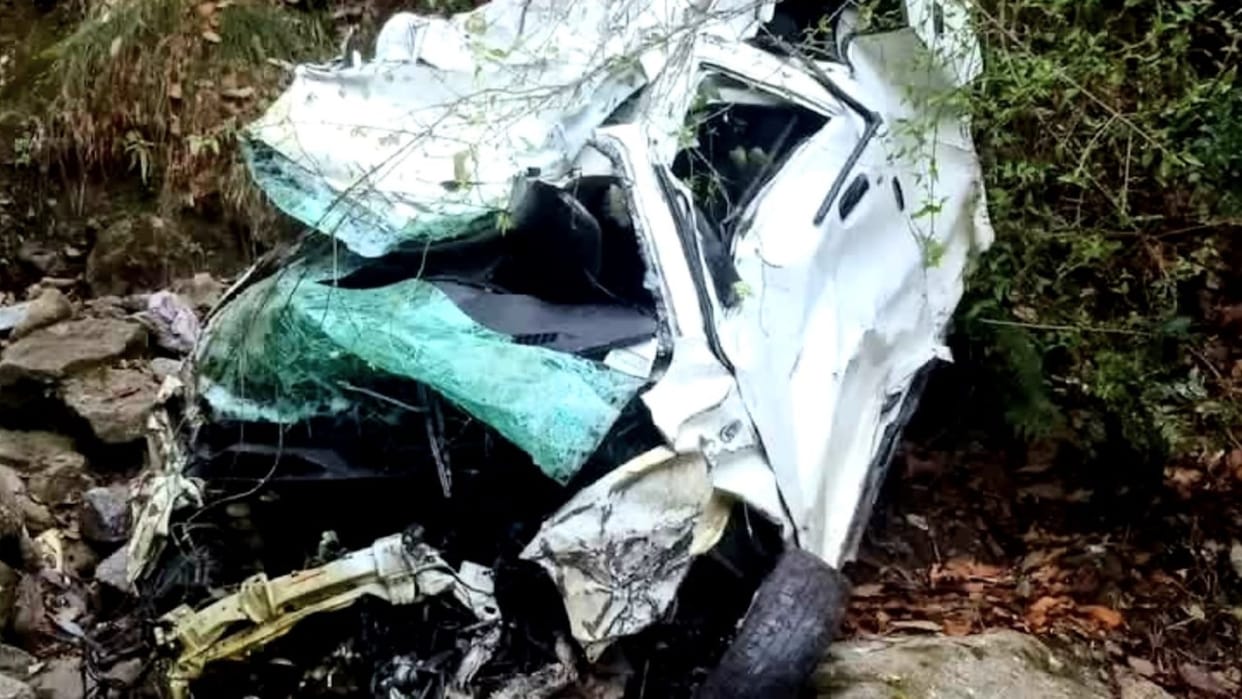 Two Tourists Die in Road Accident, Four Seriously Injured