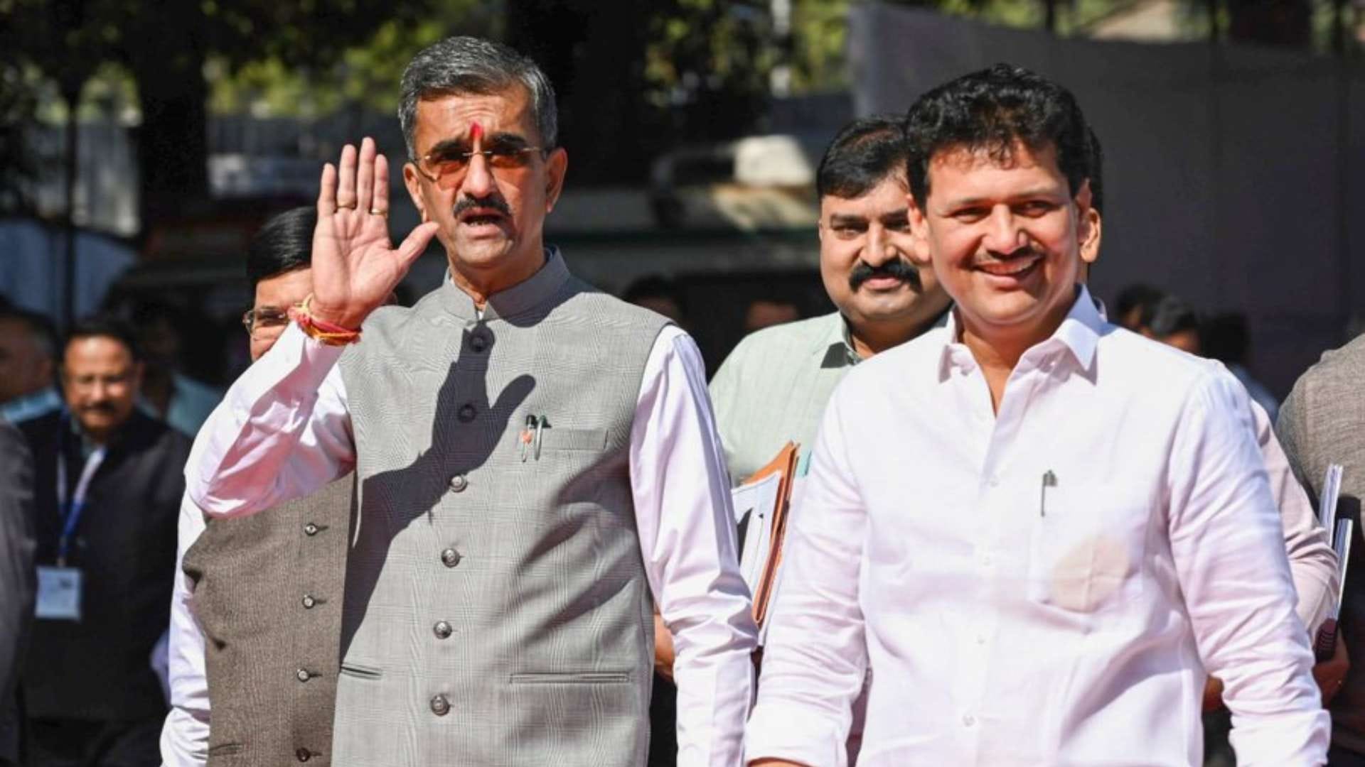 शिंदे गुट के शिवसेना नेता और महाराष्ट्र के मंत्री शंभूराज देसाई