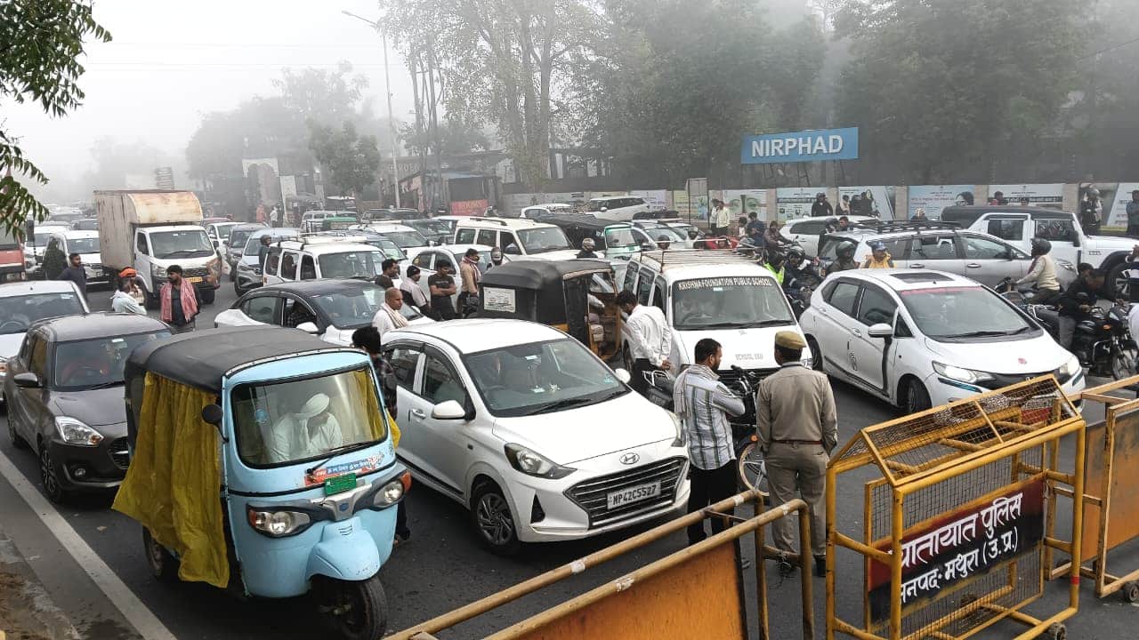 Massive Protest After Baba Chandrashekhar’s Death Delhi-Agra Highway  Blocked
