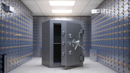 Meerut: Cashier Arrested in Rs 6.5 Lakh Bank Fraud Case in Azamgarh