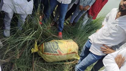 Pratapgarh News: Former headman's body found in a sack; missing since March 18