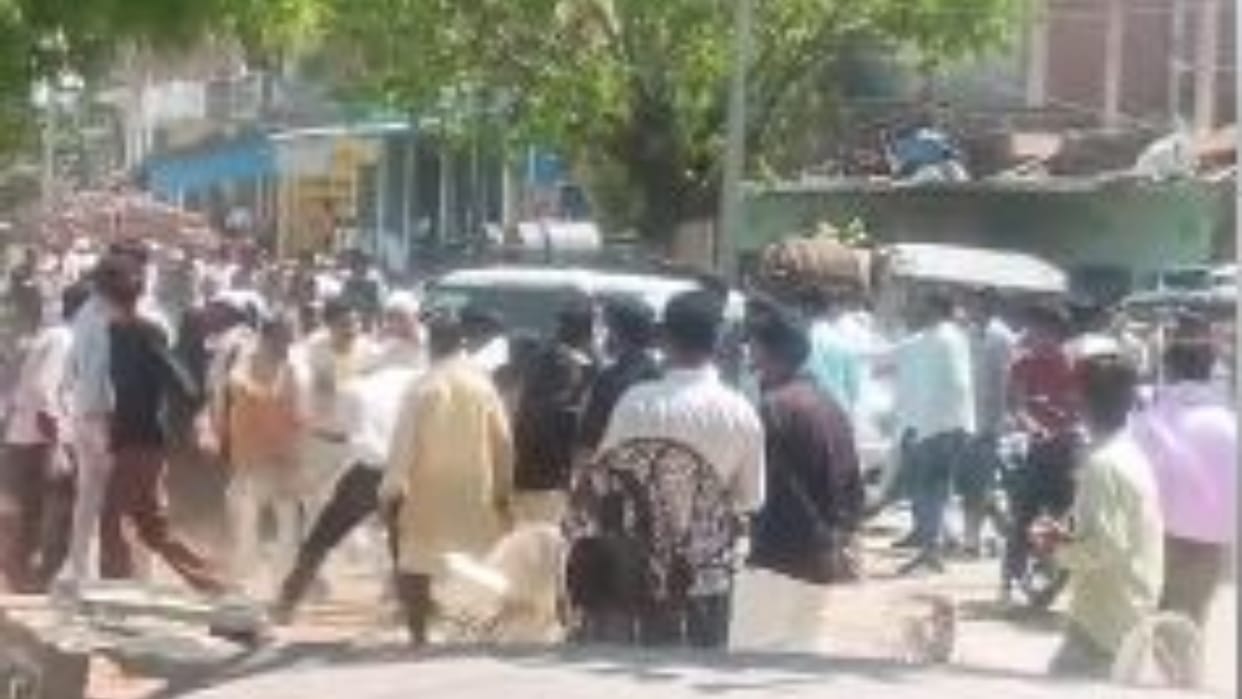 Clash and Stone-Pelting at Funeral Procession of Deceased Pregnant Woman in Budaun