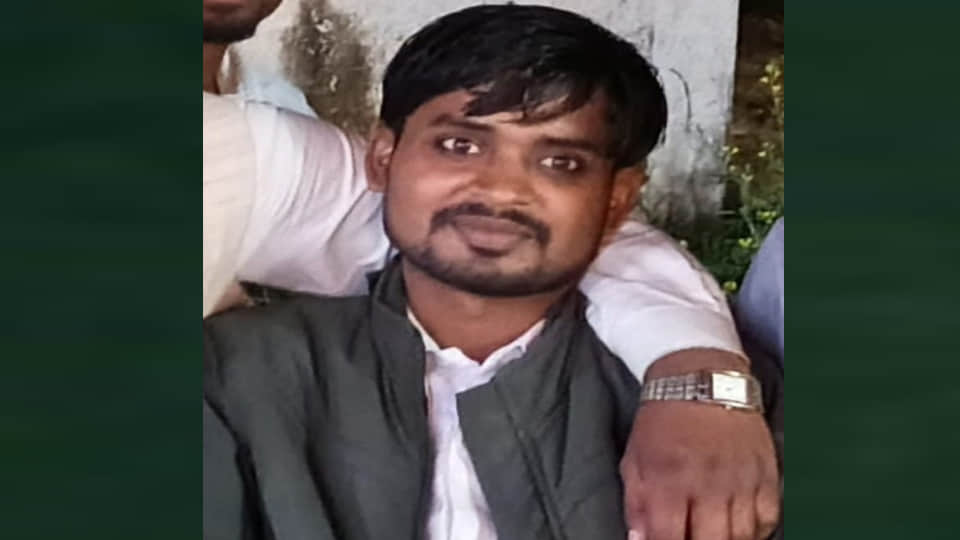 फूल प्रजापति की फाइल फोटो