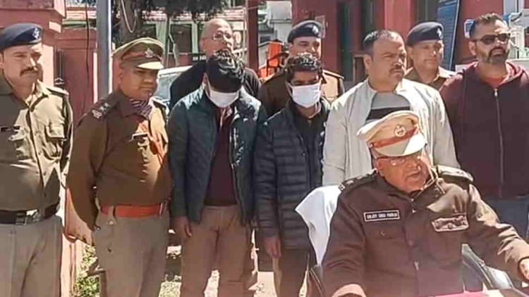 Chamoli: नकली गहनों पर फर्जी हॉलमार्क लगाकर बेचने वाले गिरोह का भंडाफोड़, दो शातिर आरोपी गिरफ्तार