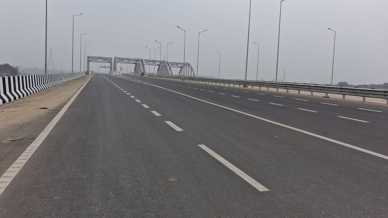 Expressway vs Highway: Key Differences, Speed Limits, and Driving Rules Explained