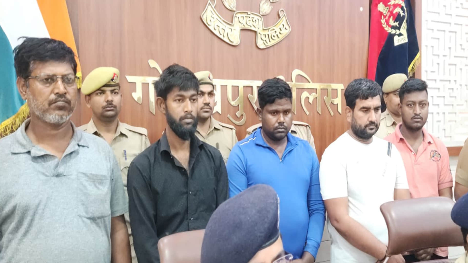 गिरफ्तार पांच हत्यारोपी एक नाबालिग आरोपी को भी गिरफ्तार किया गया