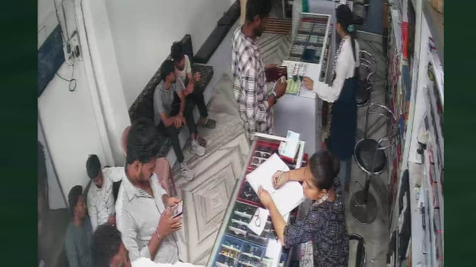 घटना का सीसीटीवी फुटेज