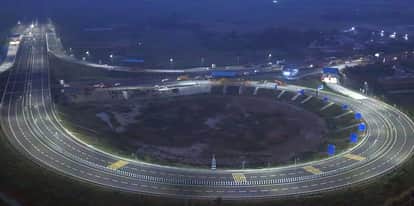 Kanpur Lucknow Expressway Ready PM May Inaugurate It Next Month Distance to be Covered in 45 Minutes