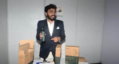 Startups at IIT Kanpur Crops to Now Receive Nitrogen from Human Hair Waste to be Transformed into Furniture