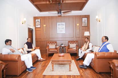 UP: BJP core committee meeting held in presence of both deputy CMs, CM Yogi could not attend; this decision wa