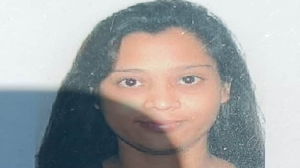 Car Tire Bursts on Highway Skids for Several Meters and Crashes into Dhaba One Girl Dead