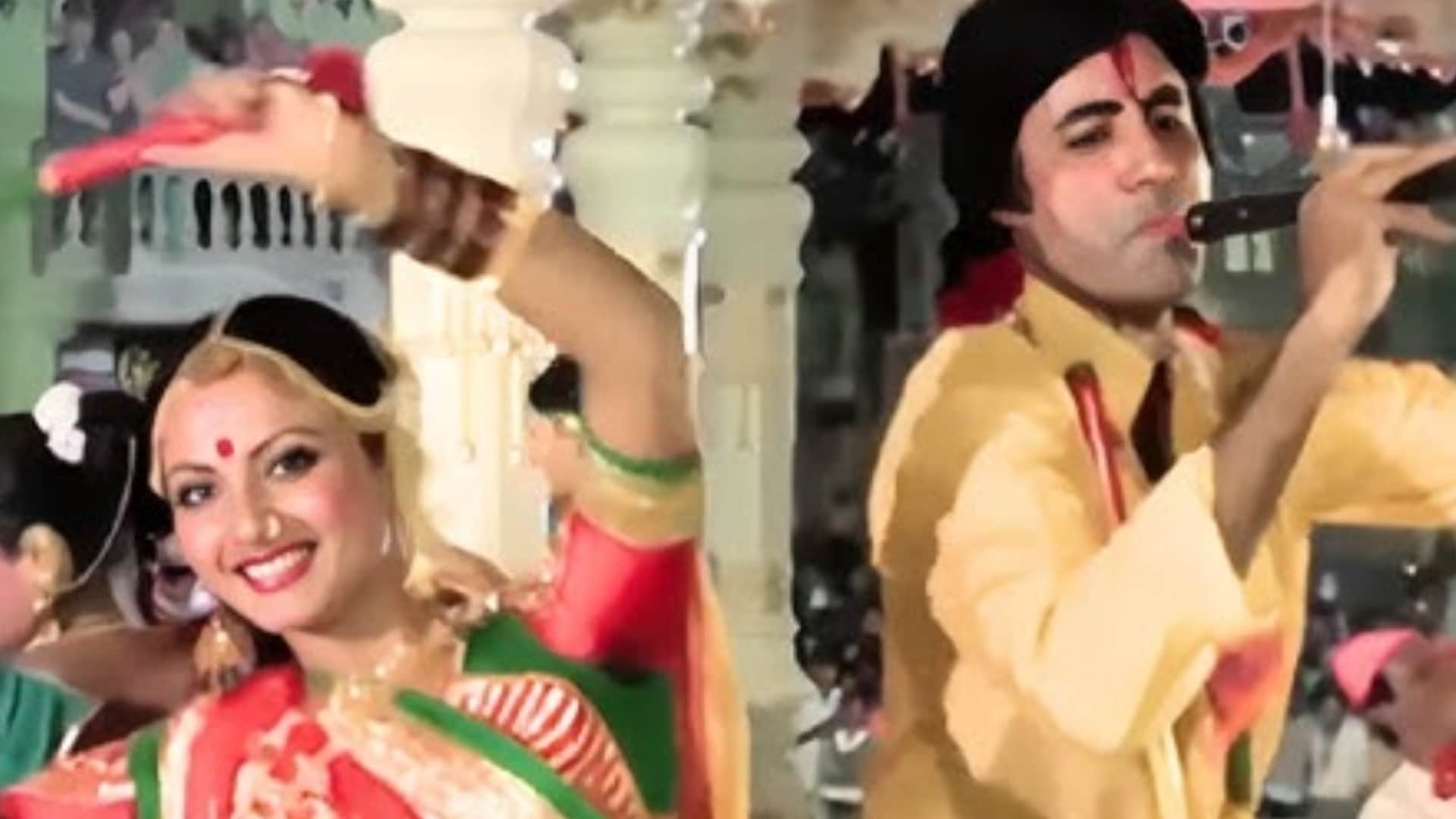 Navratri songs Chalo Bulawa Aaya Hai To Tune Mujhe Bulaya Sherawaliye These Bhajan From Bollywood Movie