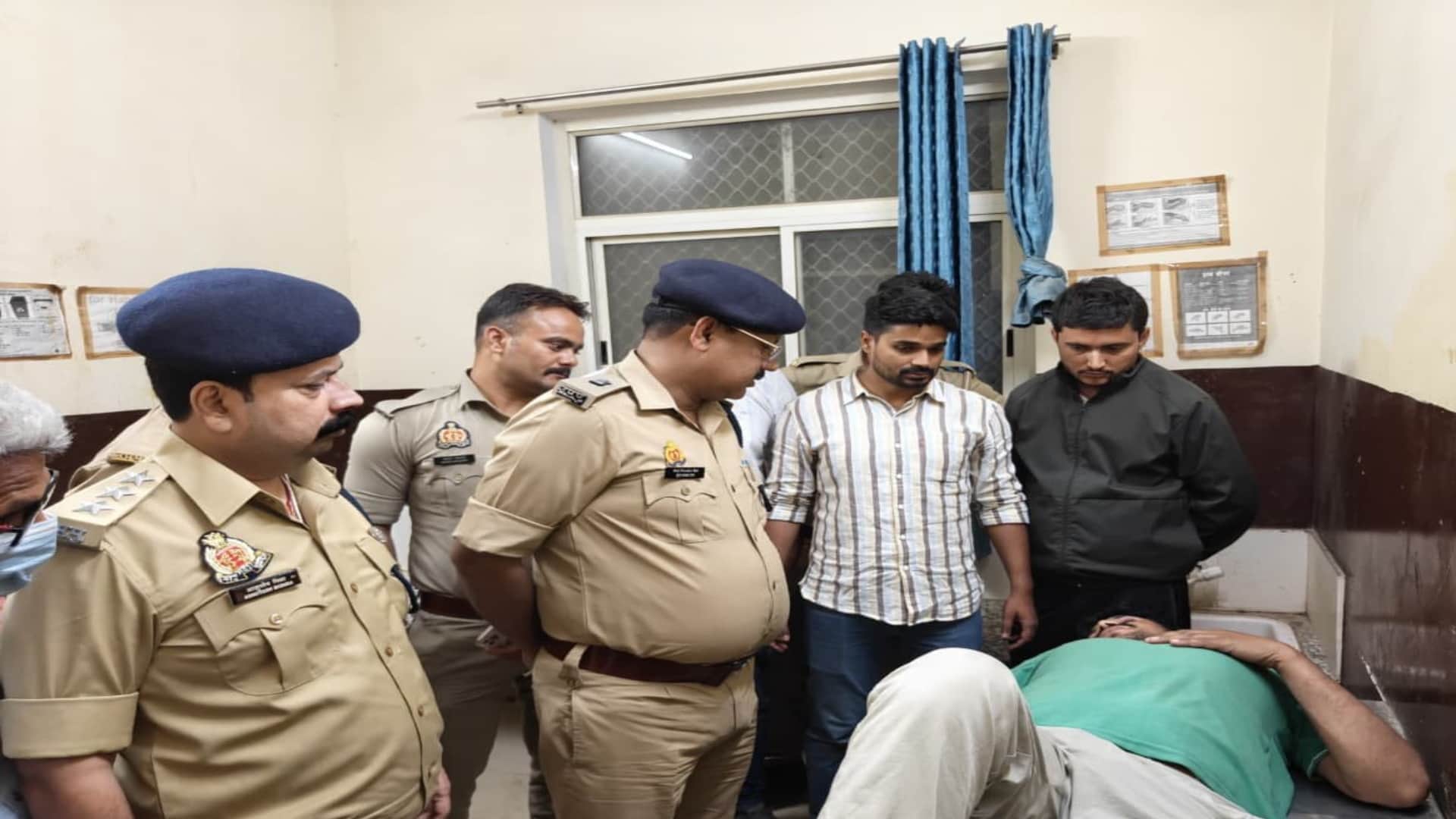 पुलिस की गोली से घायल बदमाश।