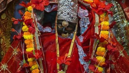 Vows made with a sincere heart at the Dakshineswari Kali Temple are fulfilled