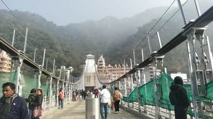 Bajrang Setu Completed In Rishikesh Beauty of Ganga Waves Visible Through Glass Floor