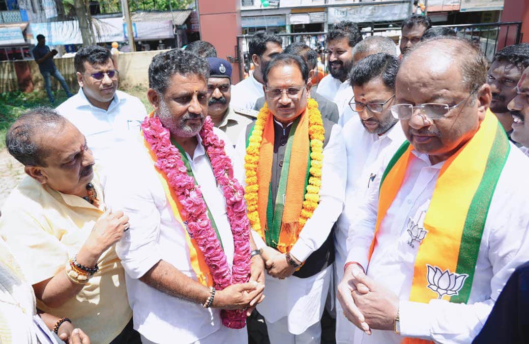 चेंगन्नूर बीजेपी प्रत्याशी गोपाकुमार के नामांकन में हुए शामिल सीएम साय