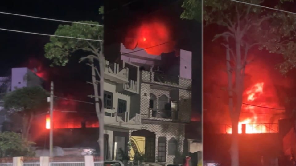Baghpat: Massive Fire Breaks Out in Factory in Baraut, Tyres Fuel Flames