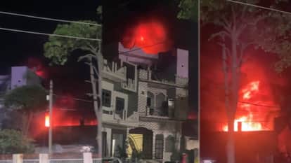 Baghpat: Massive Fire Breaks Out in Factory in Baraut, Tyres Fuel Flames