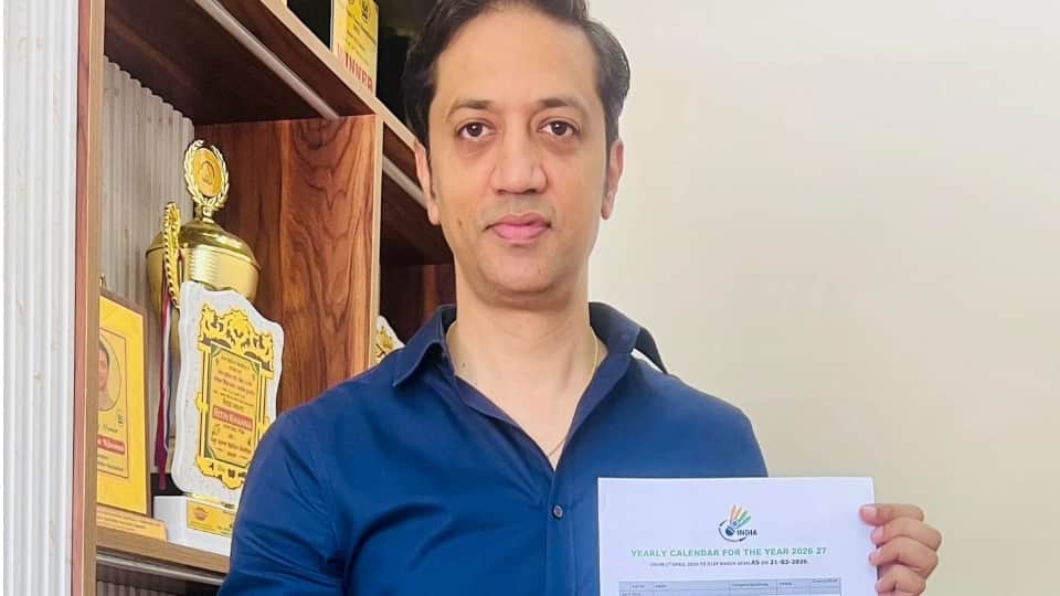 जानकारी देते पंजाब बैडमिंटन एसोसिएशन के सचिव रितिन खन्ना।