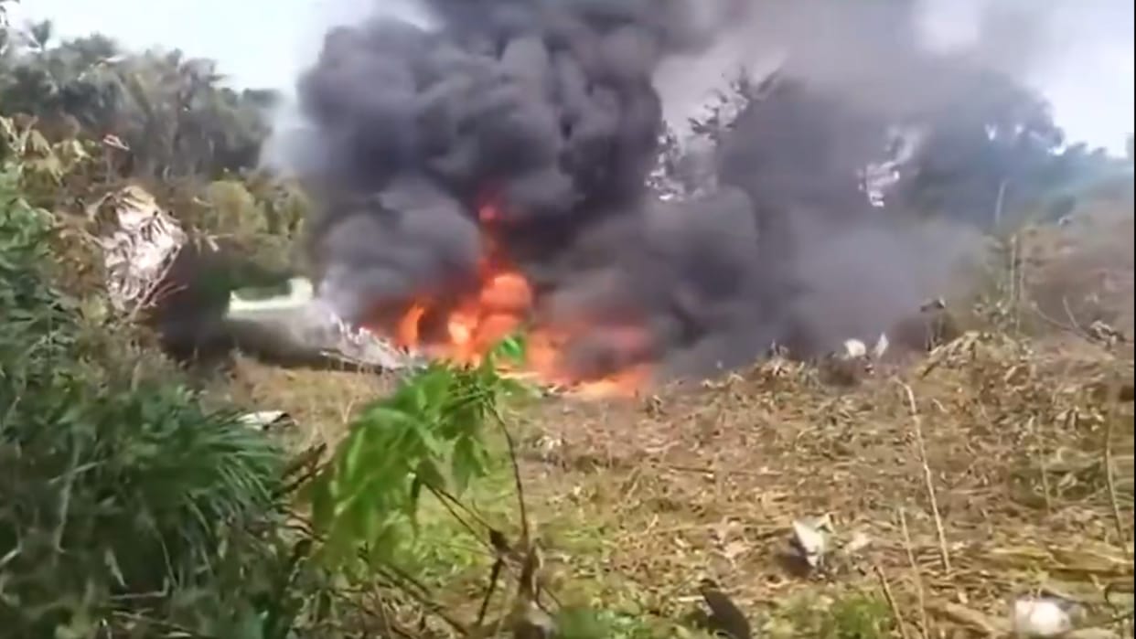 Colombian military aircraft accident, more than 100 soldiers on board