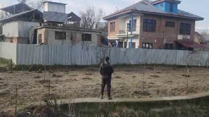 NIA teams conducted raids in Jammu and Kashmir in connection with the Delhi Red Fort blast case