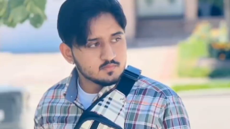 मृतक अनमोल वर्मा की फाइल फोटो।