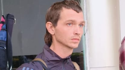 Foreigner caught at Varanasi Airport while attempting to smuggle reindeer antlers to Bangkok hidden in luggage