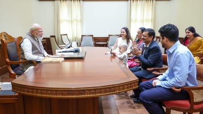 Kangana Ranaut Celebrates 40th Birthday With PM Modi Shares potos writes Heartfelt Note