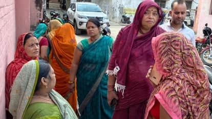 Married Woman Dies FIR Filed Against Five Including Hospital Operator OT Sealed in ballia