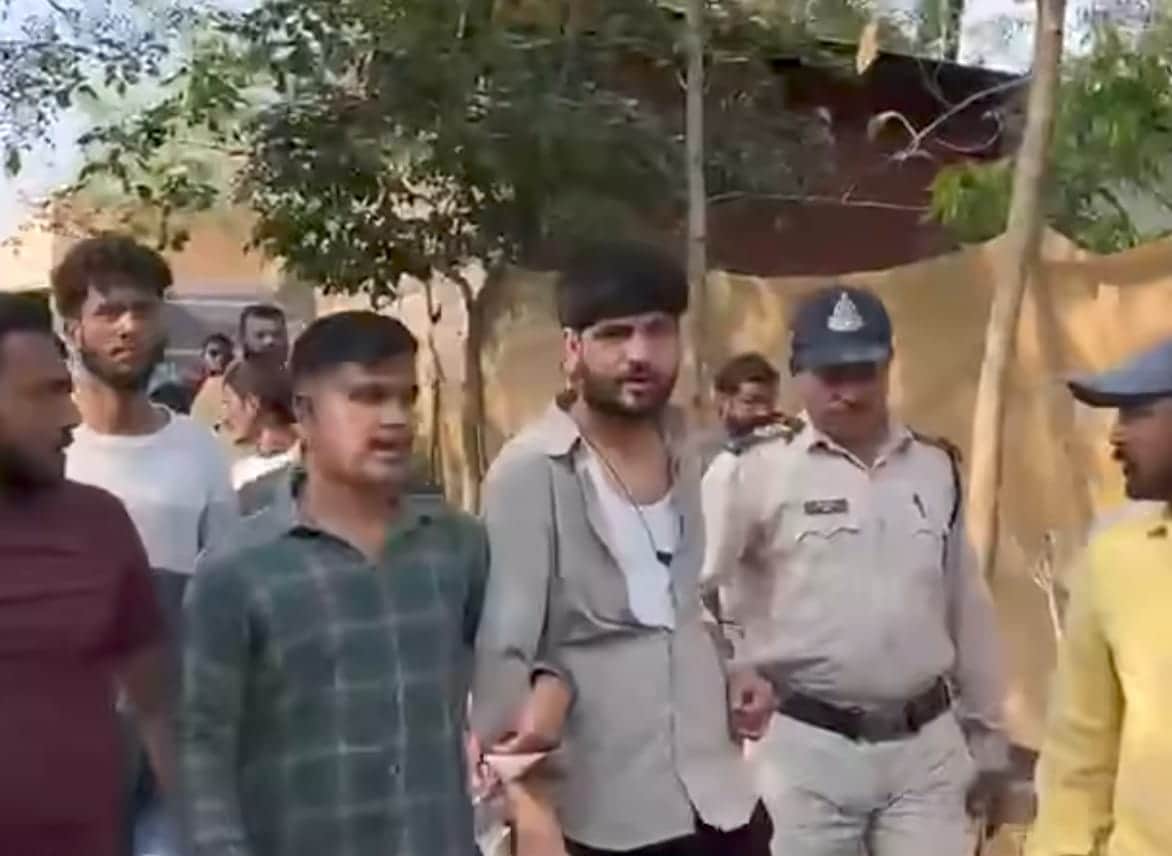 रेप के आरोप में डाॅक्टर गिरफ्तार।