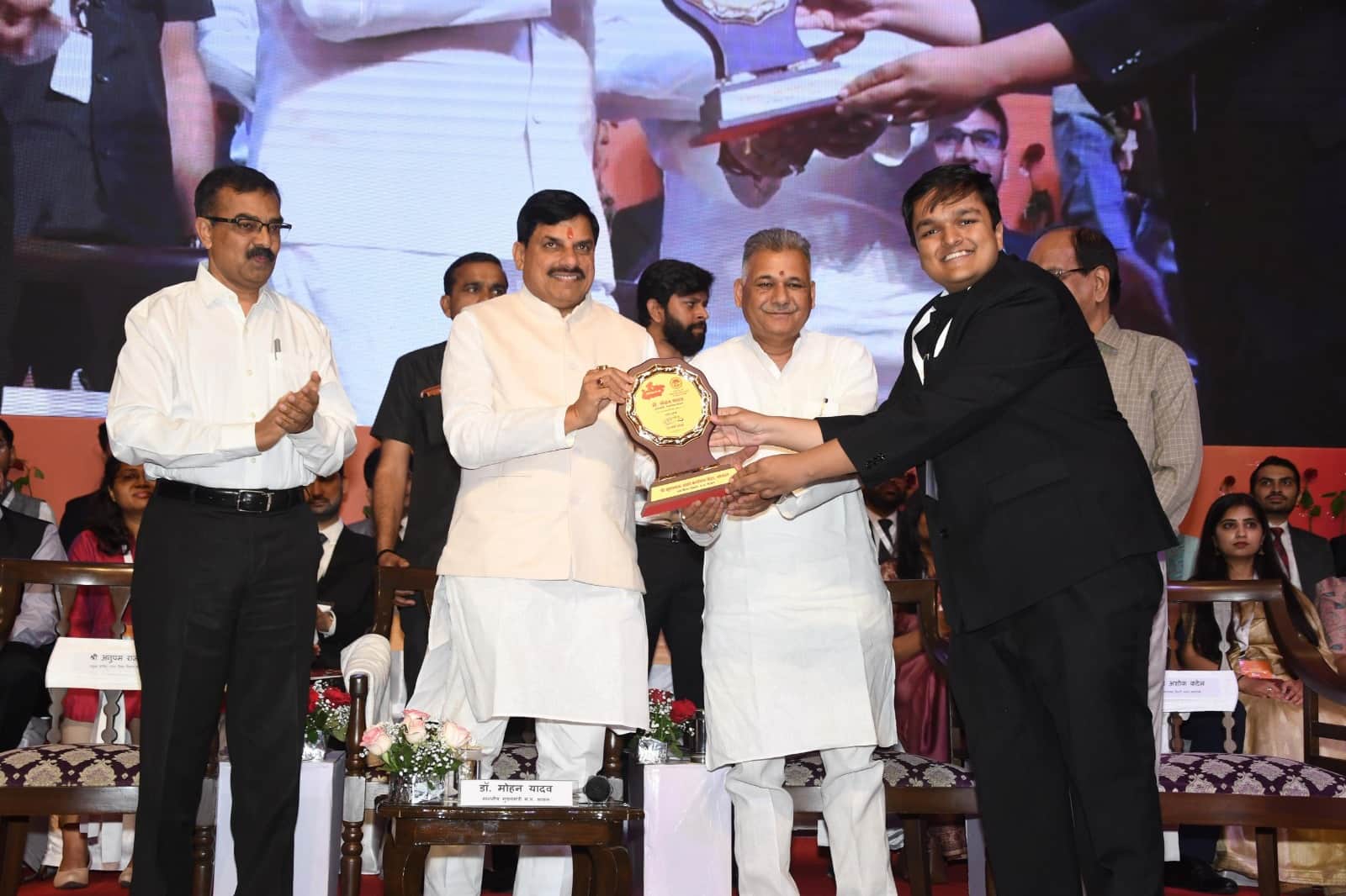 MP News: CM Yadav interacted with the youth selected in UPSC-2025, said – these candidates are the pride of th