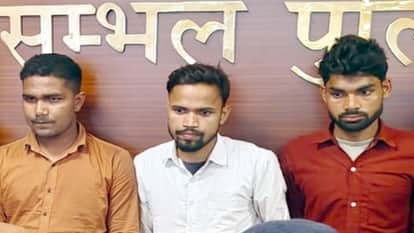 UP: Hackers Used to Easily Change Names and Addresses on Aadhaar Cards; Sambhal Police Arrest Three