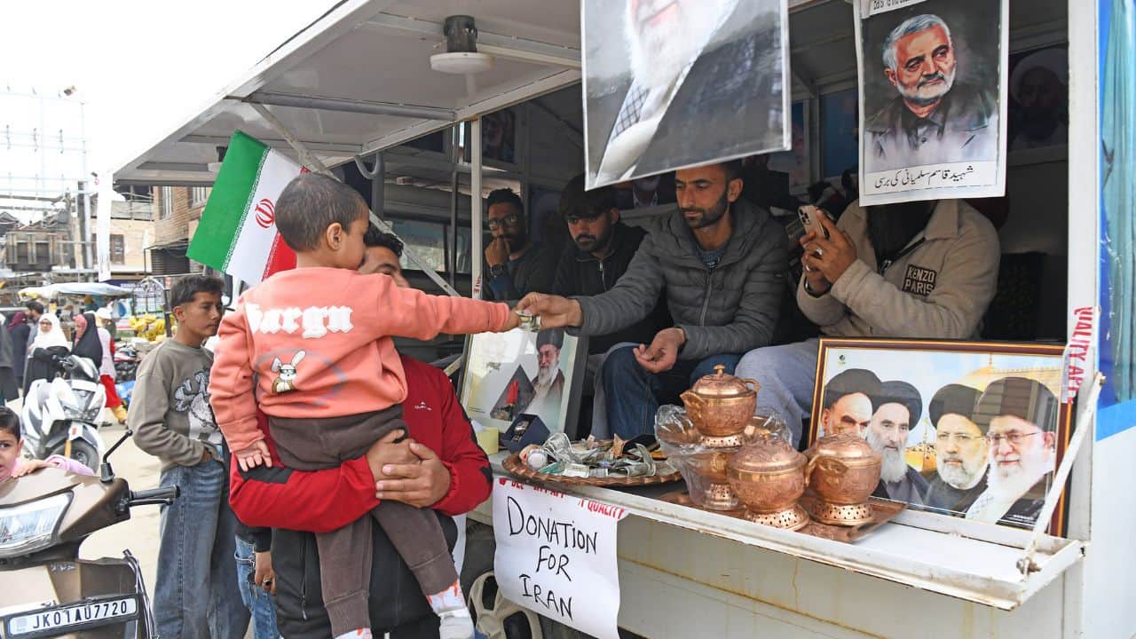 People donated cash and jewelry to help Iran.