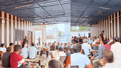 Street-corner meetings organized in Dadri ahead of the grand inauguration of Jewar Airport