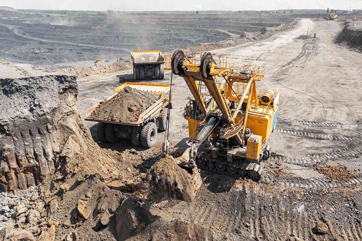 India’s Iron Ore Imports Hit 7-Year High: What It Means for Auto and Steel Industry