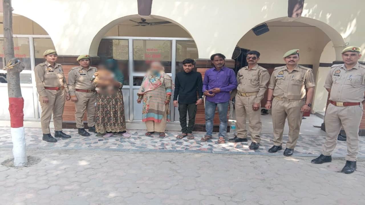 पुलिस की गिरफ्त में आरोपी